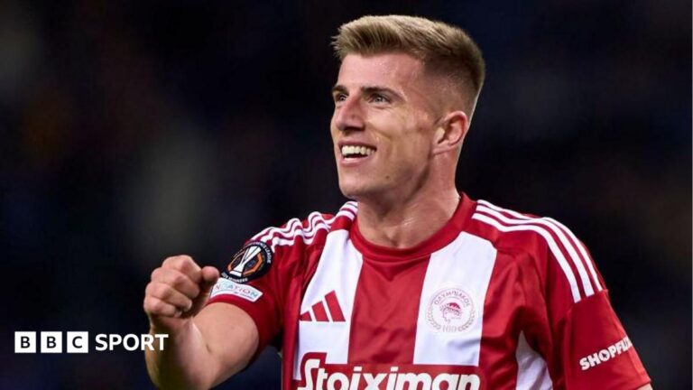 Brighton sign defender Costinha from Olympiacos