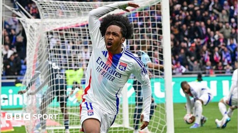 Lyon winger Fofana set for £30m Sunderland move