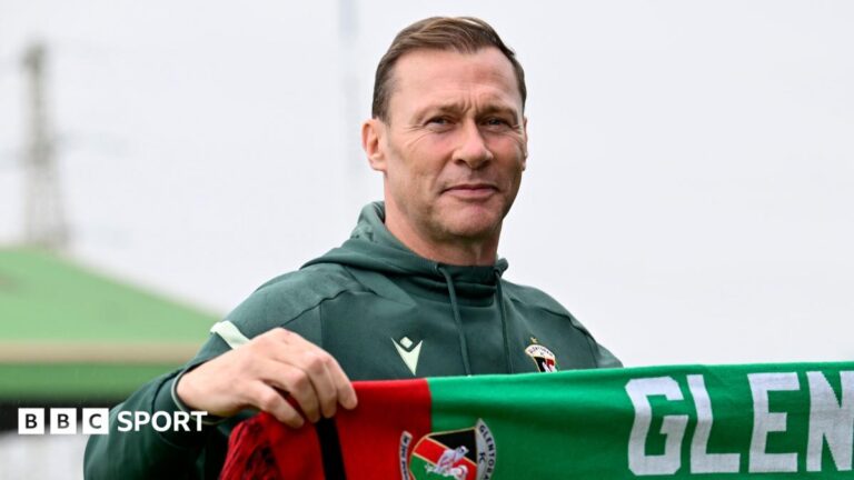 Ferguson’s first game as Glentoran boss postponed